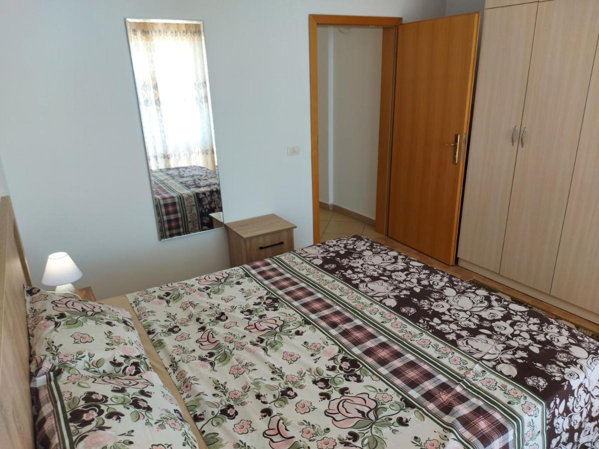 Bral Apartments 4 Durrës Esterno foto