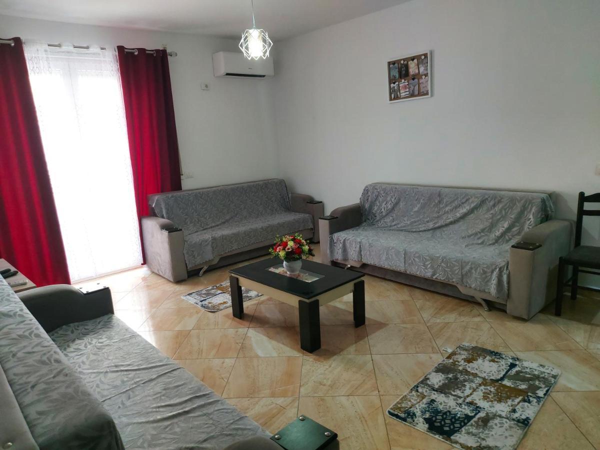 Bral Apartments 4 Durrës Esterno foto