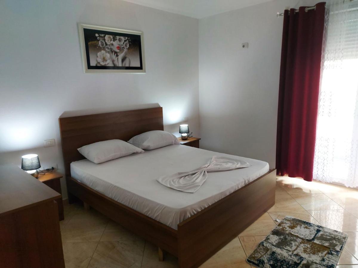 Bral Apartments 4 Durrës Esterno foto